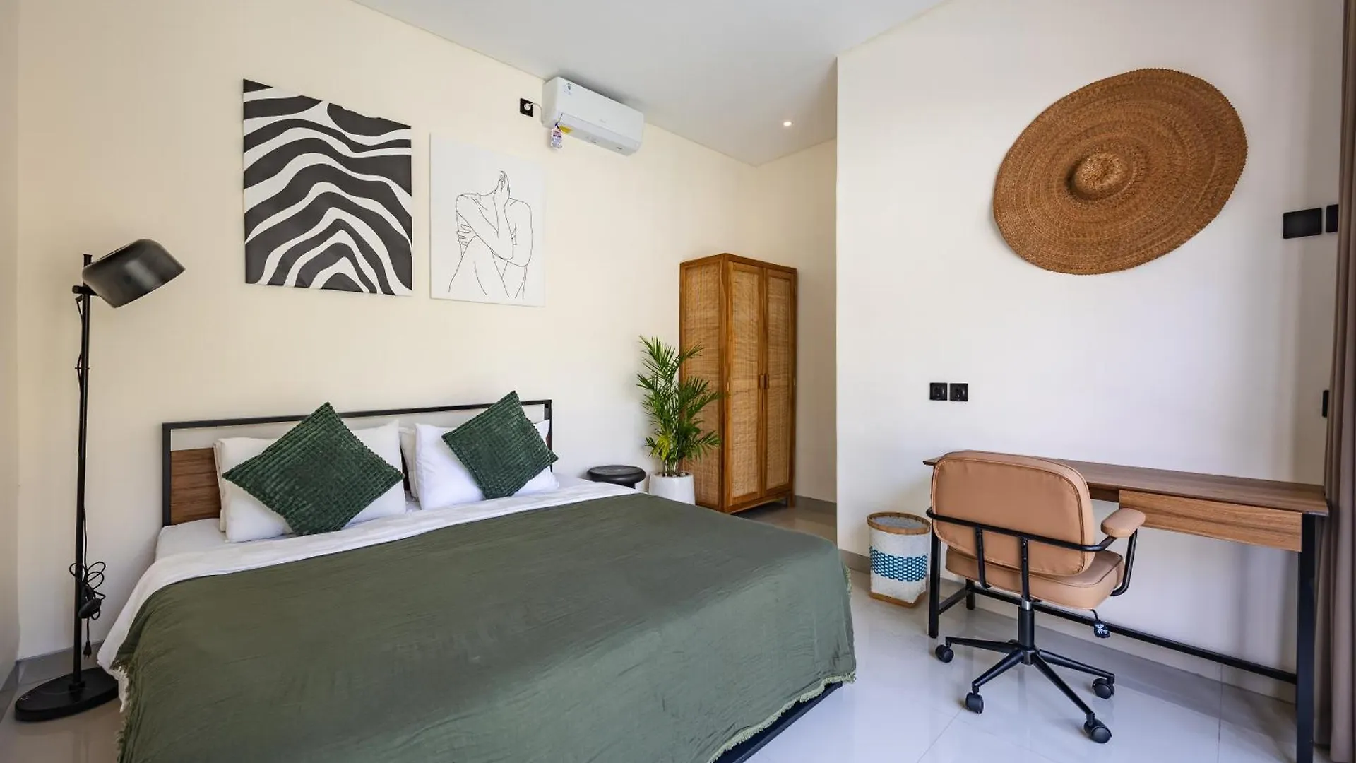 Modern 2Br Pool Villa - Near Seminyak & Canggu Canggu (Bali)
