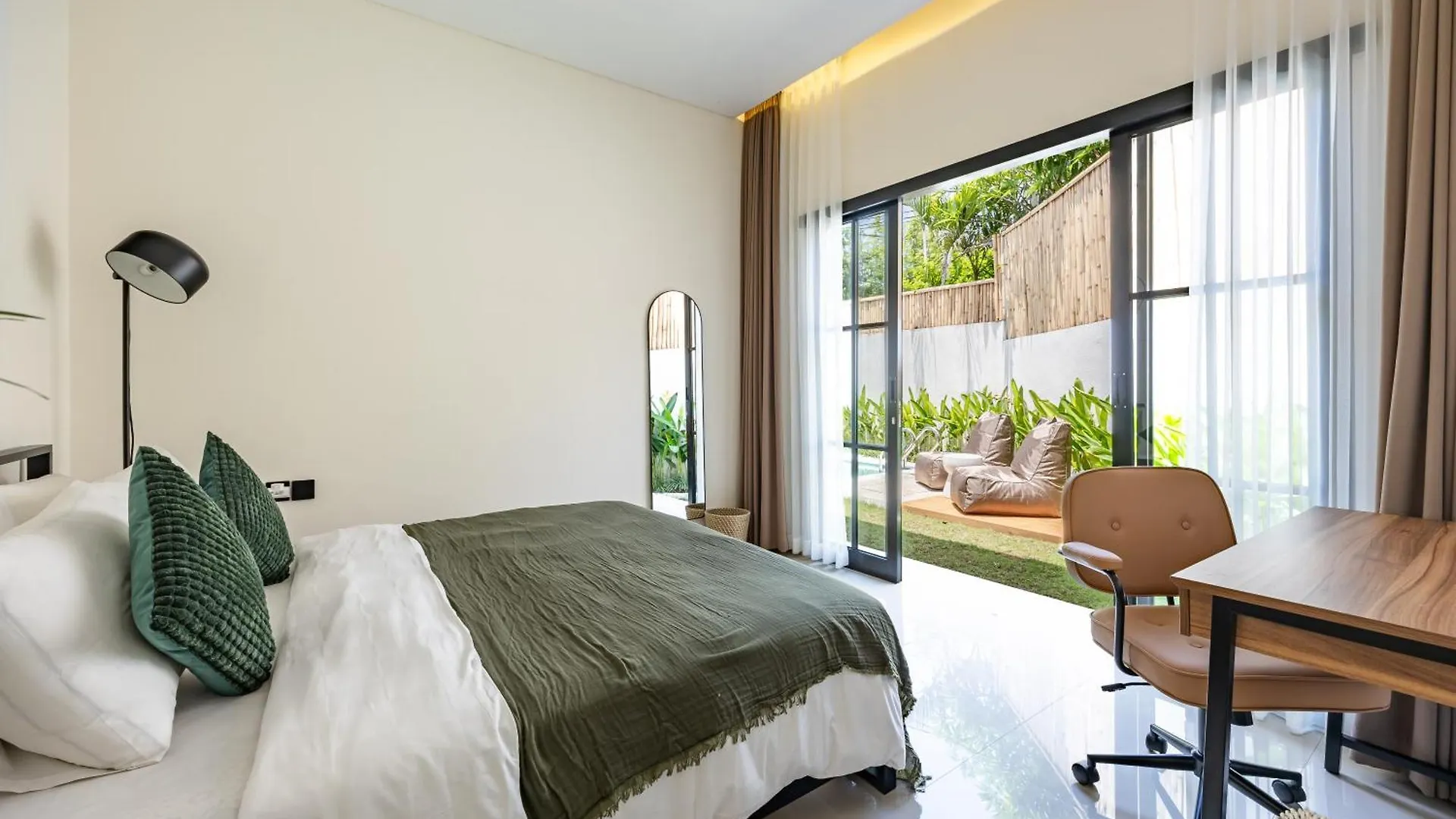 Modern 2Br Pool Villa - Near Seminyak & Canggu