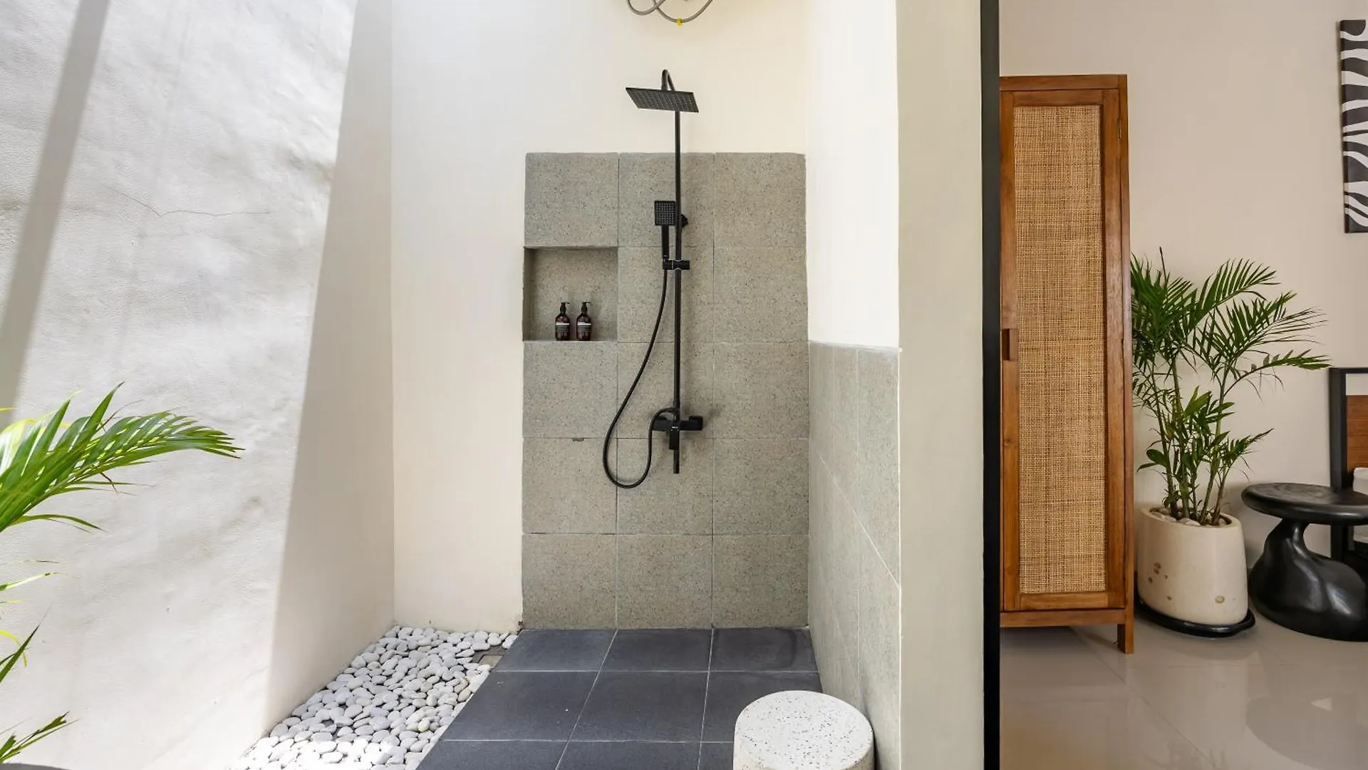 Modern 2Br Pool Villa - Near Seminyak & Canggu Canggu (Bali)