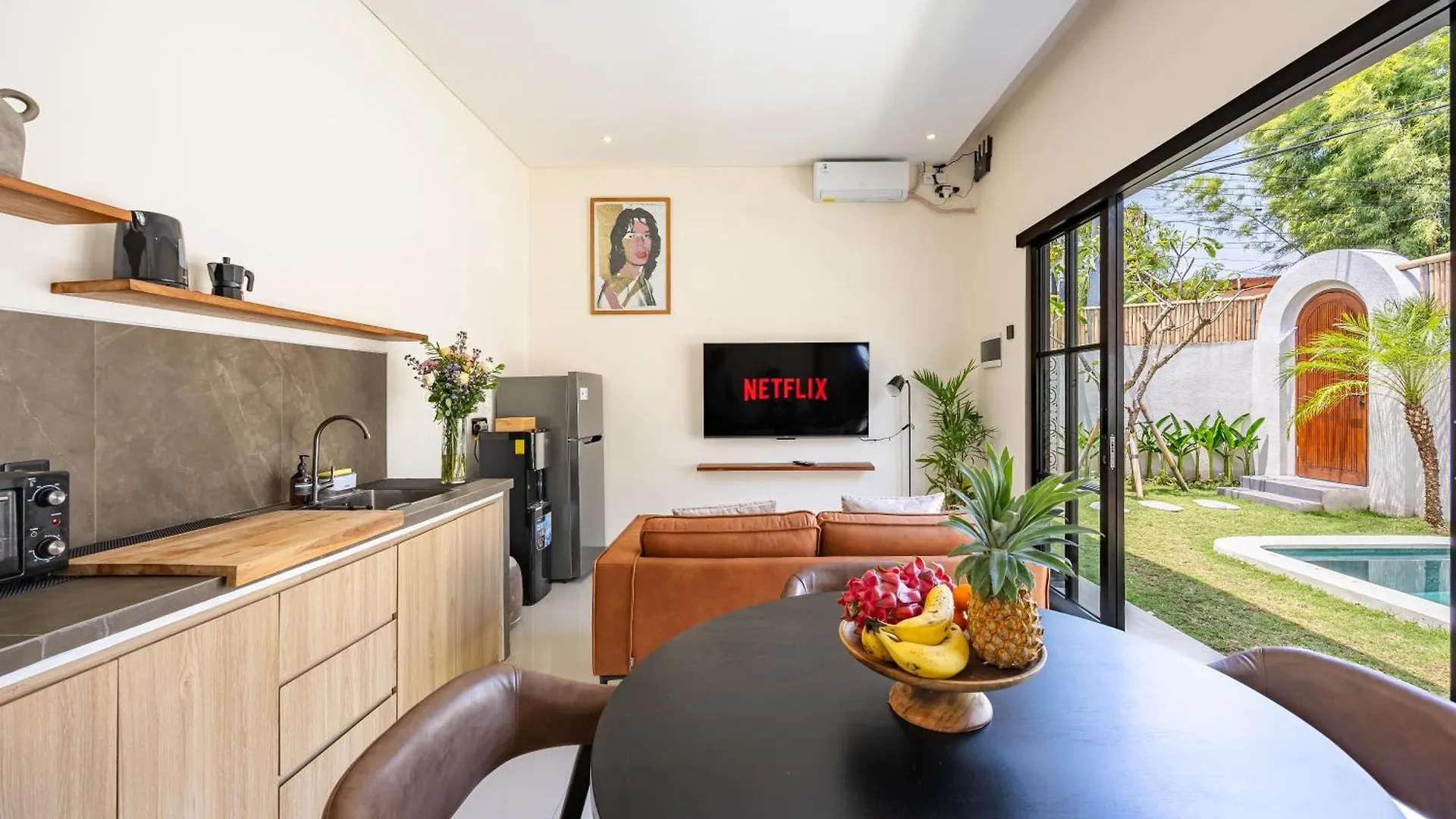 Modern 2Br Pool Villa - Near Seminyak & Canggu
