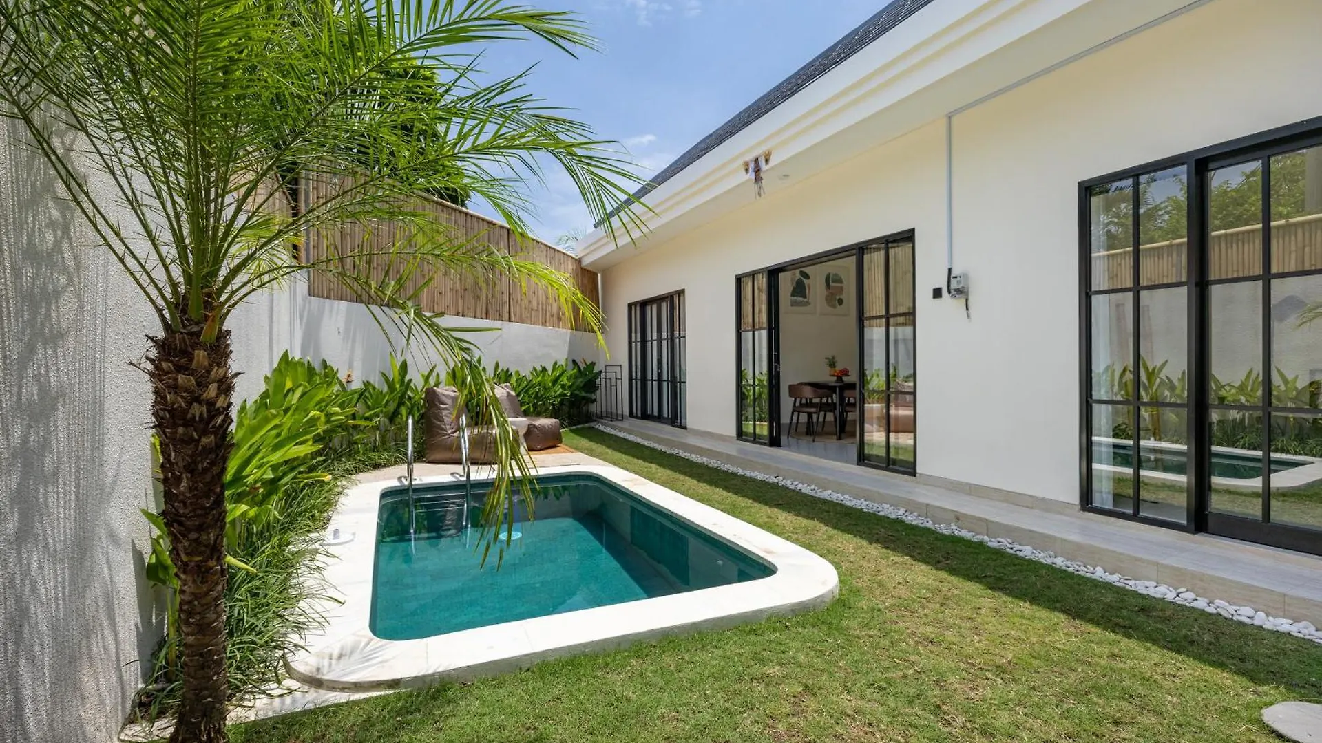 Modern 2Br Pool Villa - Near Seminyak & Canggu Indonesia