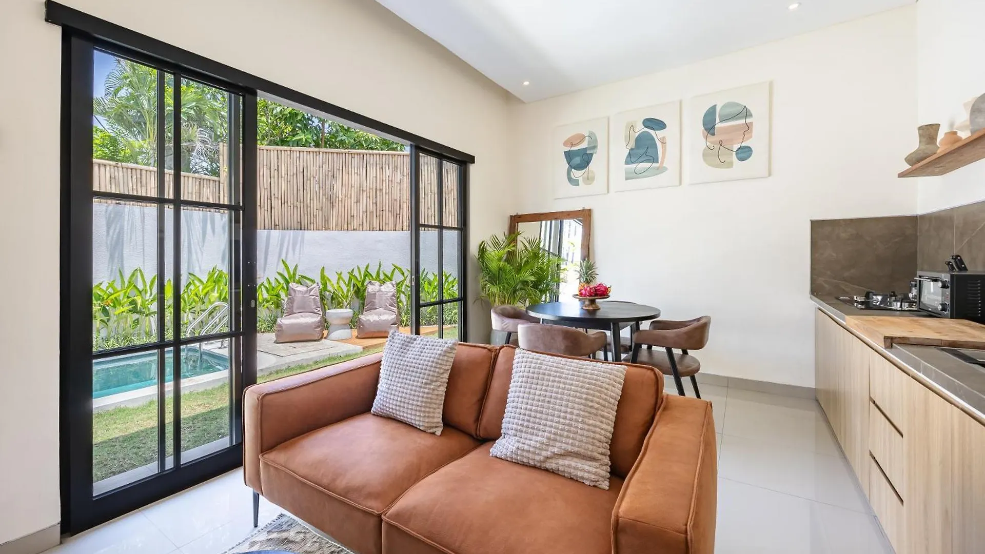 Modern 2Br Pool Villa - Near Seminyak & Canggu Indonesia