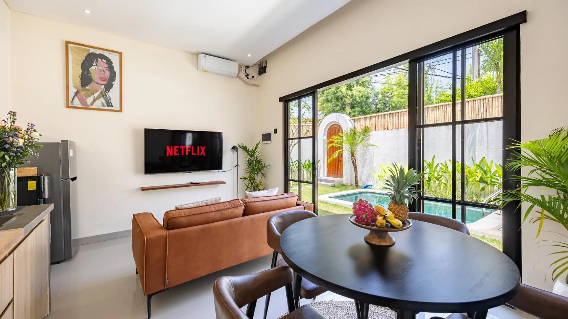Modern 2Br Pool Villa - Near Seminyak & Canggu location