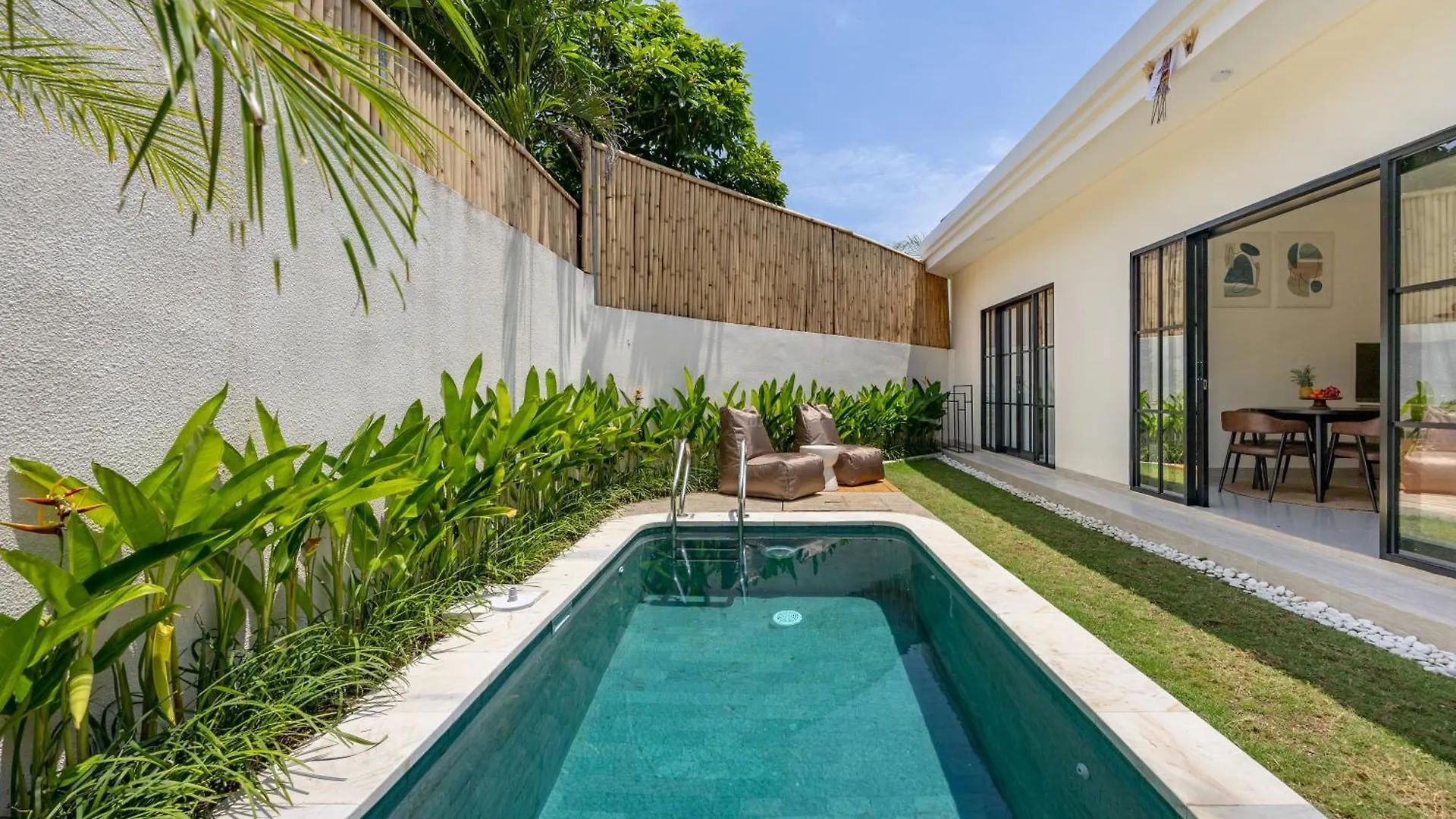 Modern 2Br Pool Villa - Near Seminyak & Canggu  Canggu (Bali)