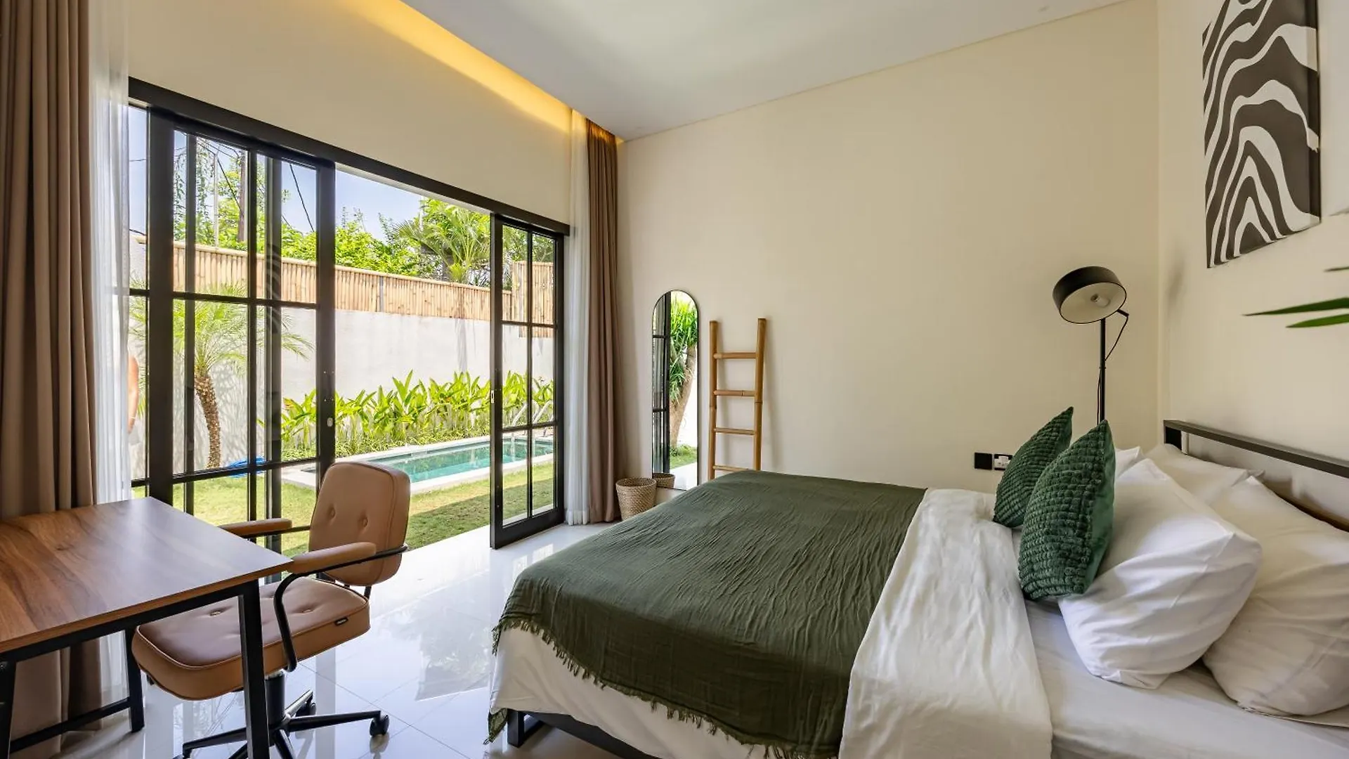 Modern 2Br Pool Villa - Near Seminyak & Canggu