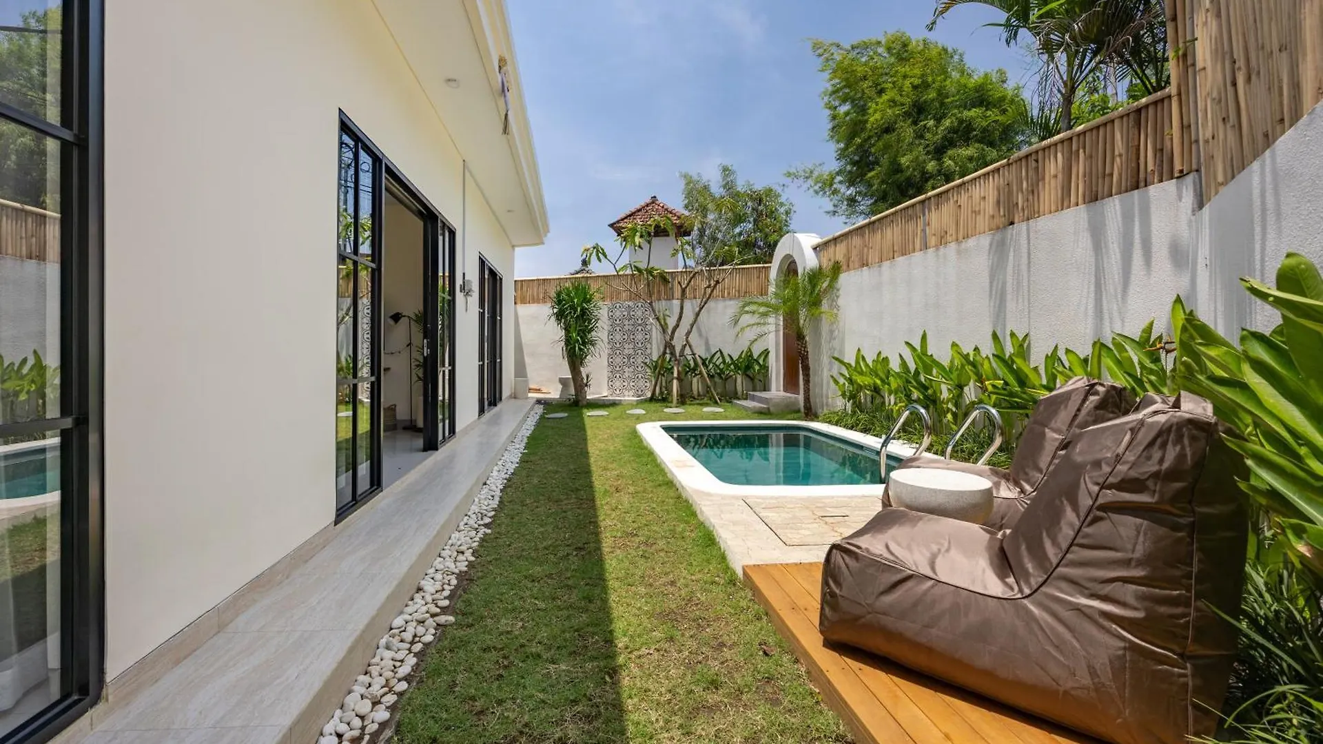 Modern 2Br Pool Villa - Near Seminyak & Canggu