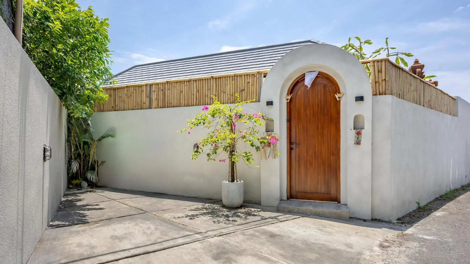 Modern 2Br Pool Villa - Near Seminyak & Canggu 0*, Canggu (Bali)